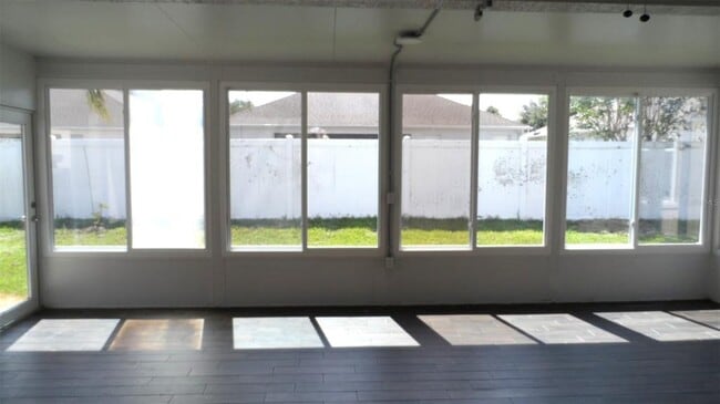 Building Photo - 1029 Millebourne Way