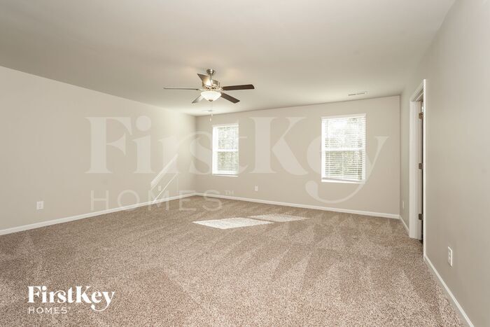 Building Photo - 3710 Streamside Dr