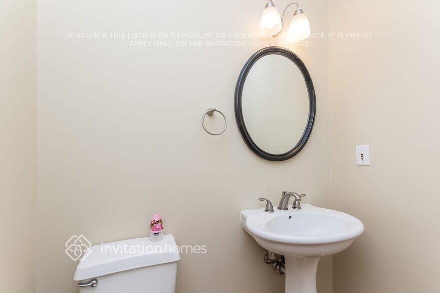 Building Photo - 7102 Big Woods Dr