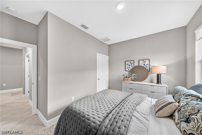 Building Photo - 19649 Aqua View Ln