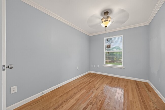Building Photo - 4715 Chapman St