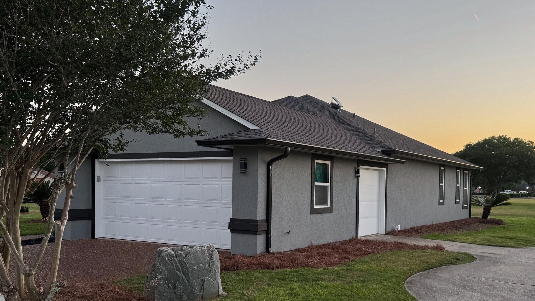 Building Photo - 3201 Kingsmill Dr