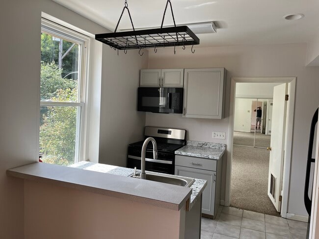 Building Photo - 784 S 3rd St