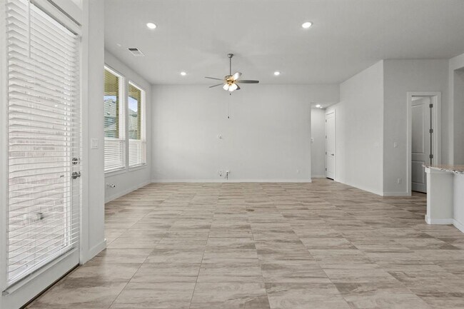 Building Photo - 1204 Texas Ash Ln