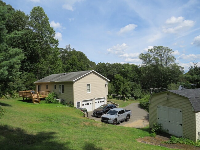 Building Photo - 15 Hayestown Heights