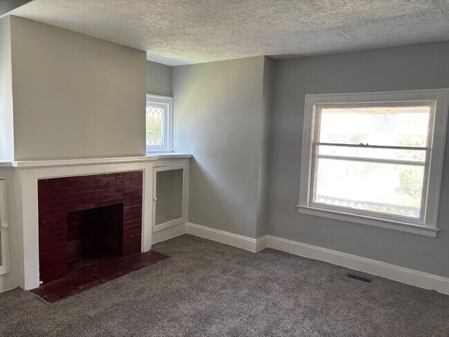 Building Photo - 1750 Alcoy Rd