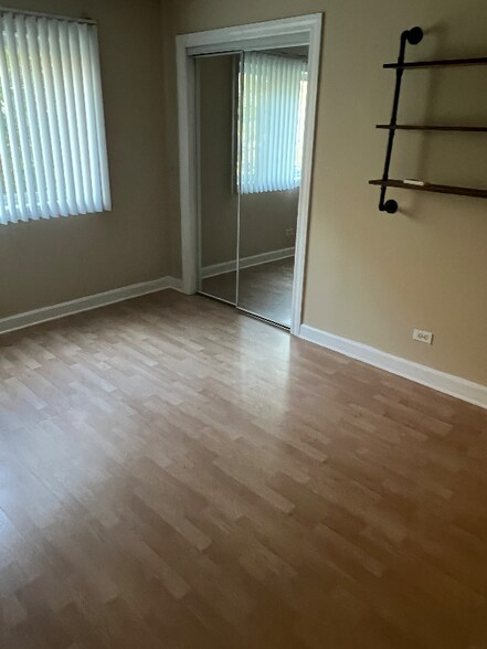 Building Photo - 17515 Sandalwood Dr