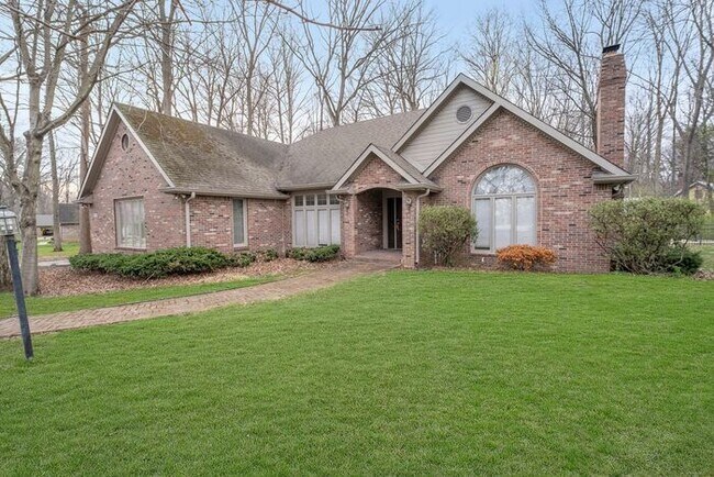 Building Photo - Beautiful Wooded Lot