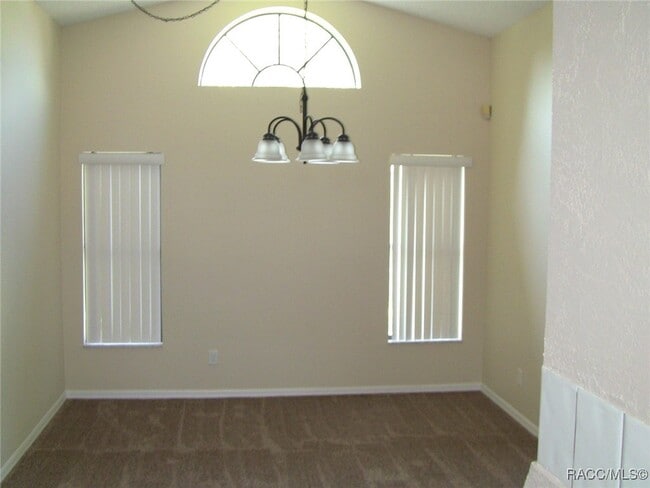Building Photo - 205 N Entry Oaks Point