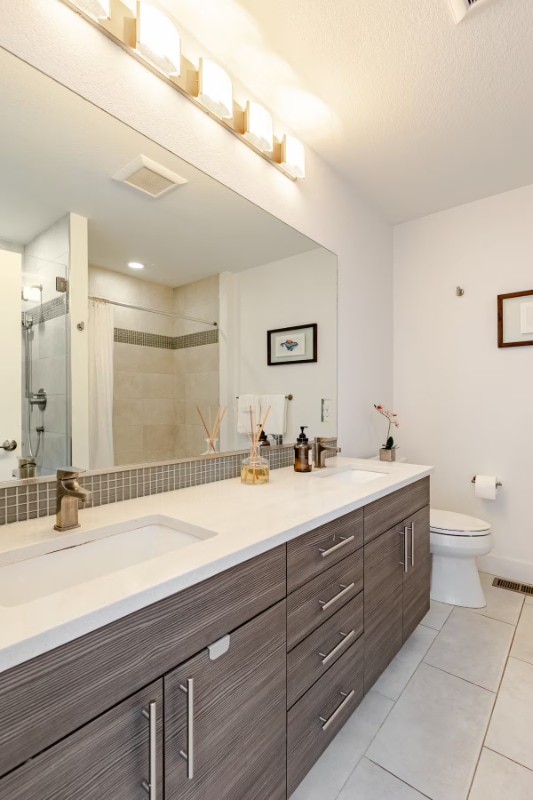 Building Photo - 2824 W Parkside Pl