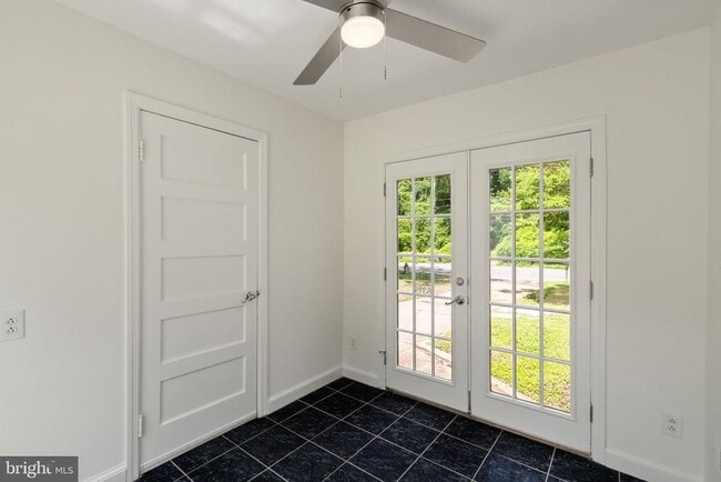 Building Photo - 6315 Old Dominion Dr