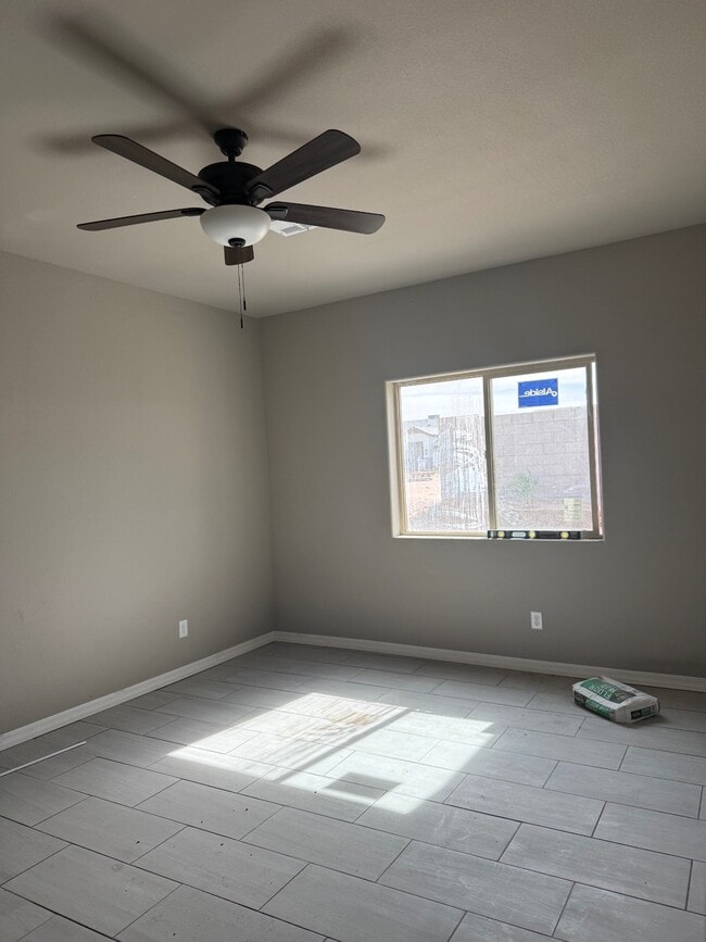 Building Photo - 10623 E 45th St