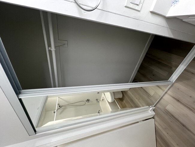 Interior Photo - 12706 Venice Blvd