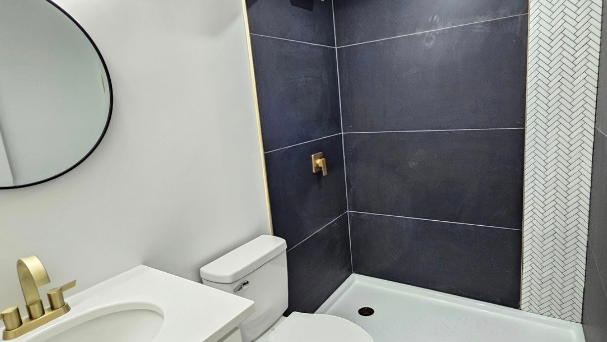 Building Photo - 3797 Armoridge Dr