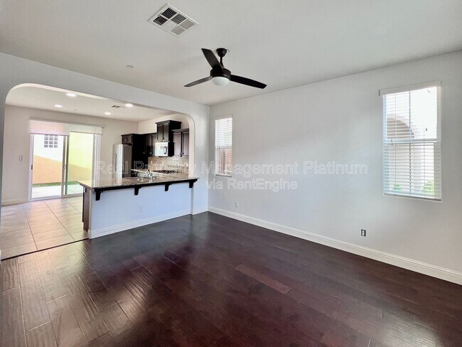 Building Photo - 3623 Etchings Way