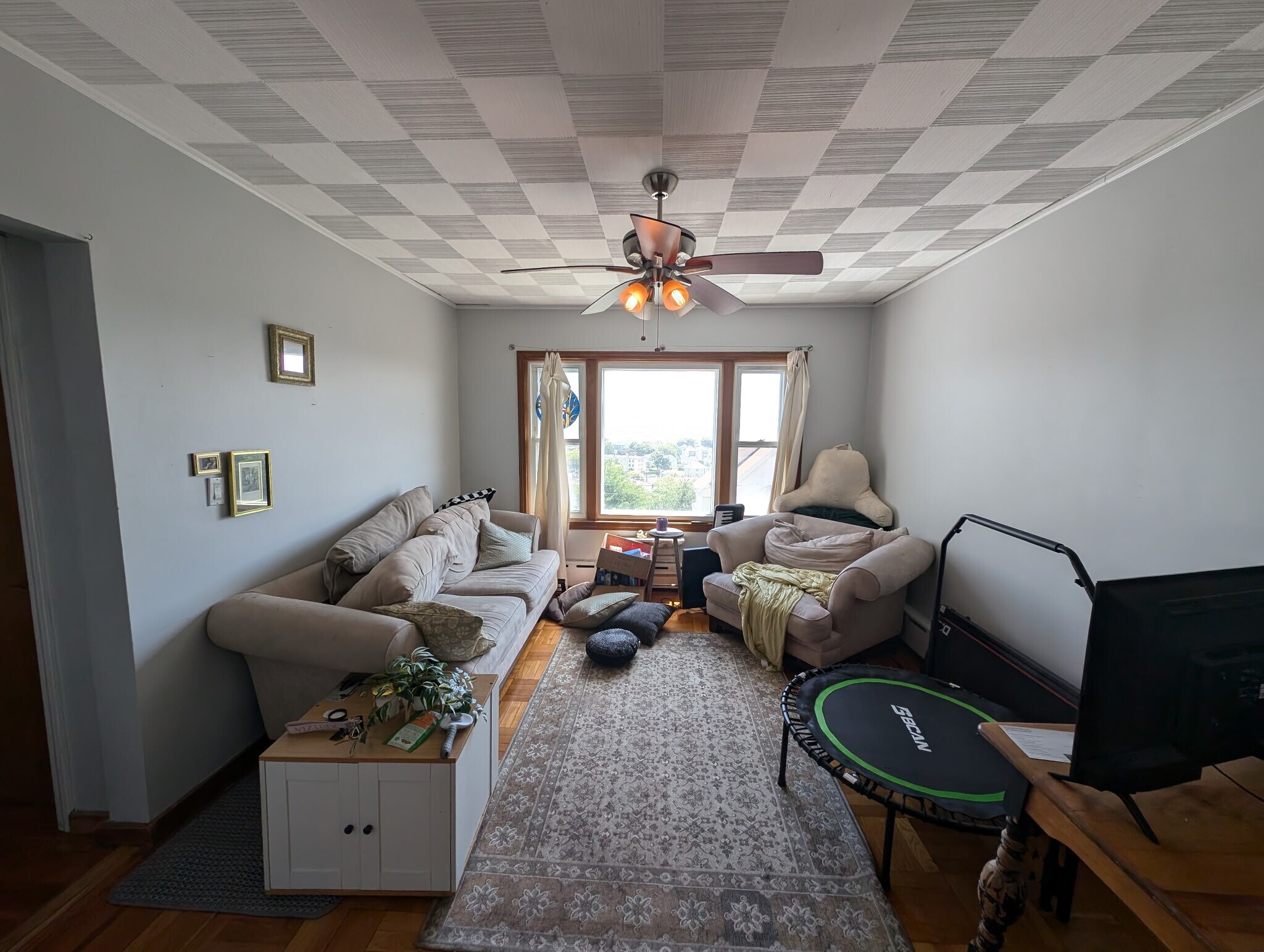 Building Photo - 85 Gladstone St