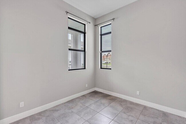 Building Photo - 9399 SW Pepoli Way