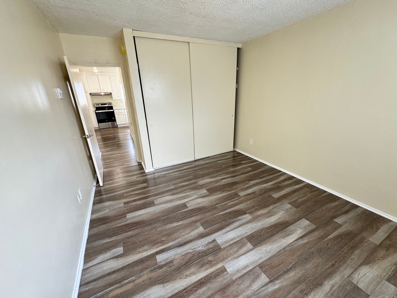 Building Photo - 2614 S Garth Ave
