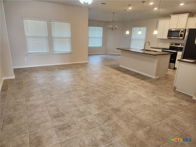 Building Photo - 8940 Ranger Smt Rd