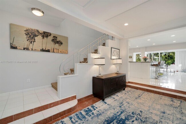 Building Photo - 1745 W 24th St