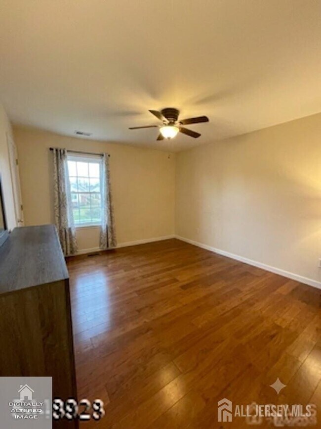 Building Photo - 156 Pennsylvania Way