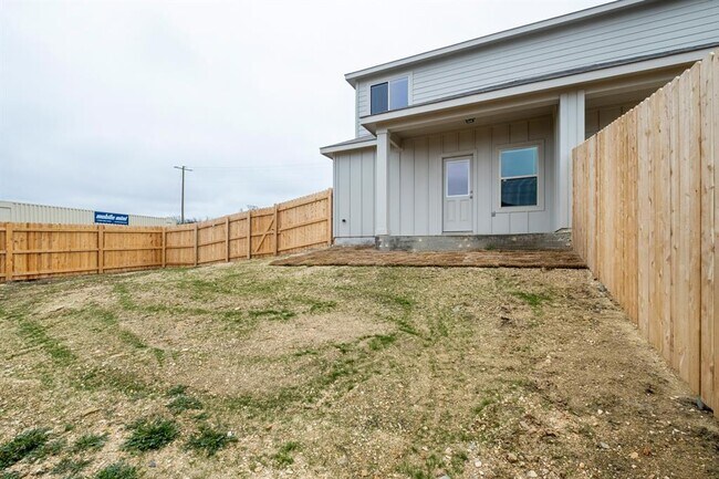 Building Photo - 1201 Garland Rd