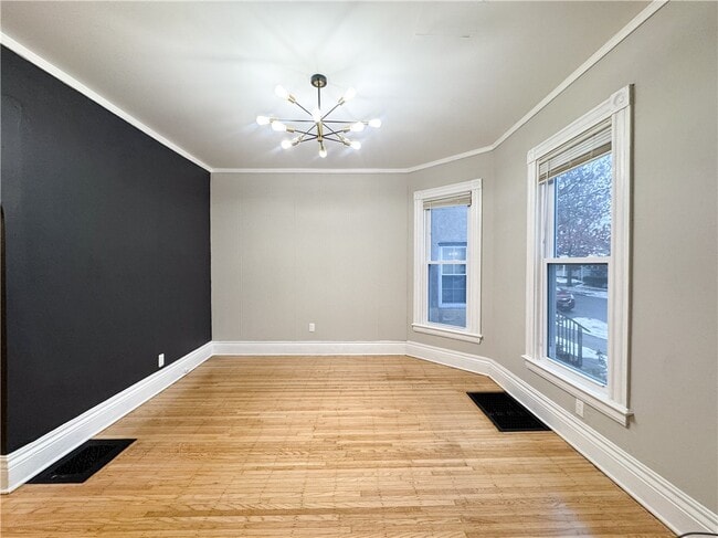 Building Photo - 102 Gregory St