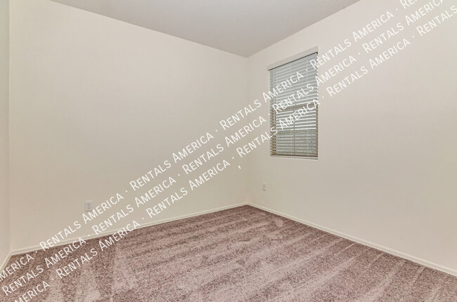 Building Photo - 8821 E Stone Meadow Cir