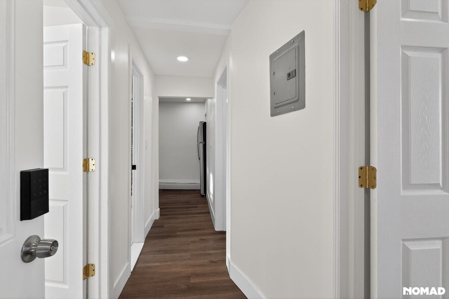 Building Photo - 156 Old Bergen Rd