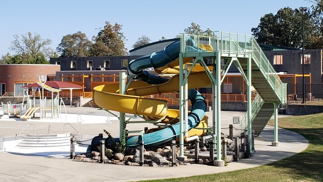 Building Photo - Fully Remodeled Historic Garfield Park Charmer