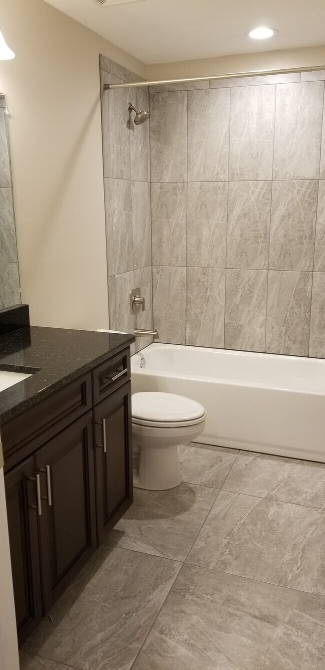 Building Photo - 1721 SW 33rd Terrace