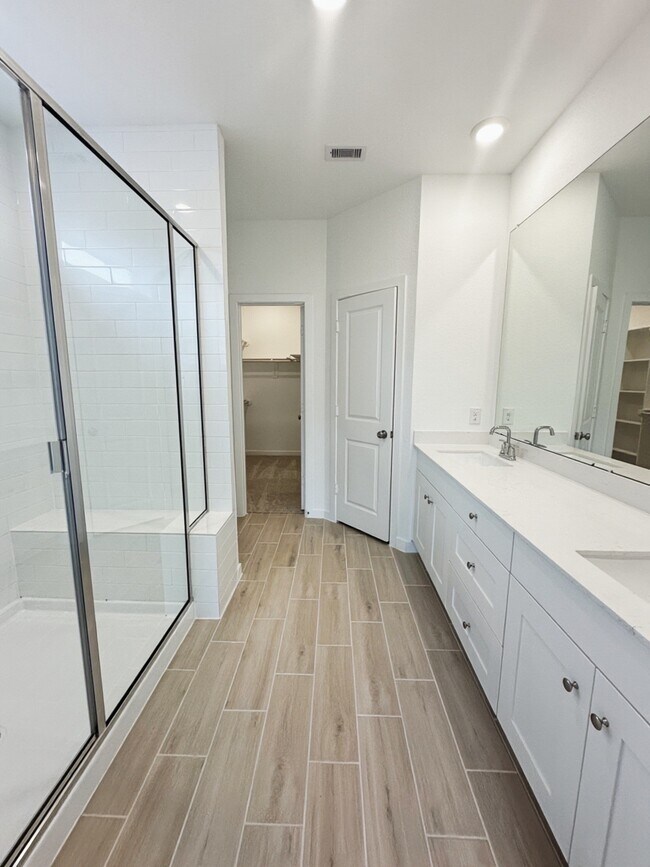 Building Photo - 26915 Nightingale Songs Dr
