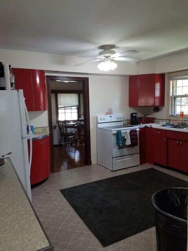 Building Photo - Across Street from NDSU!