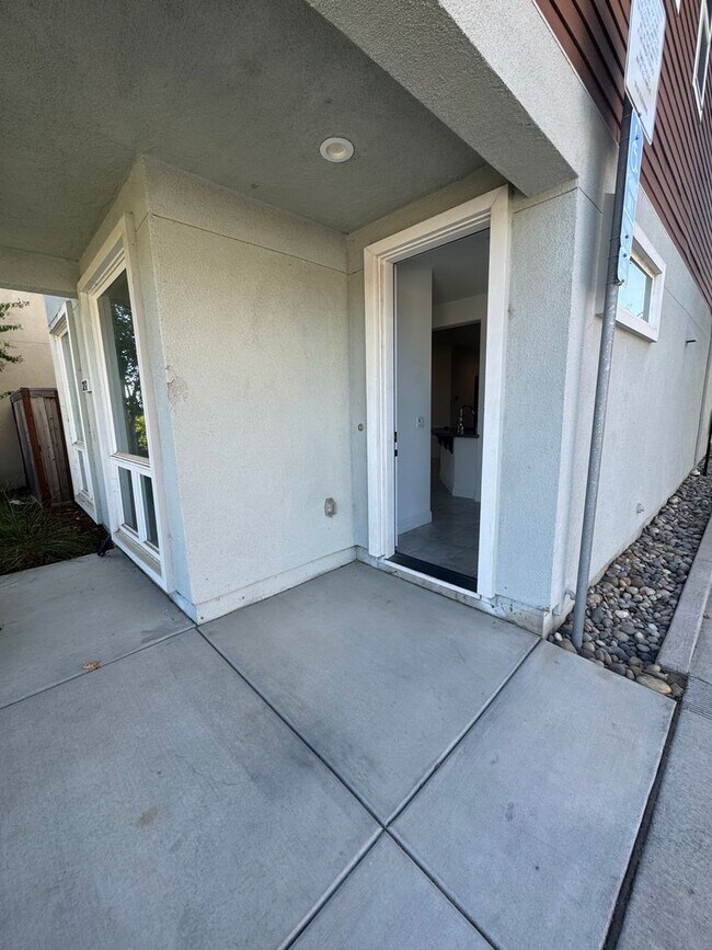 Building Photo - 3212 Cowell Blvd