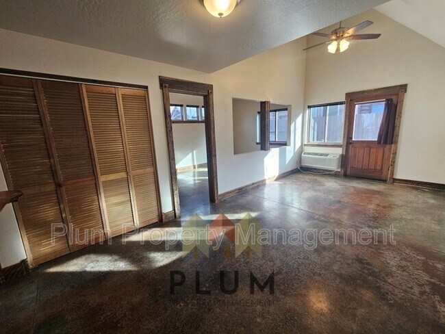 Building Photo - 131 Speedway Ave