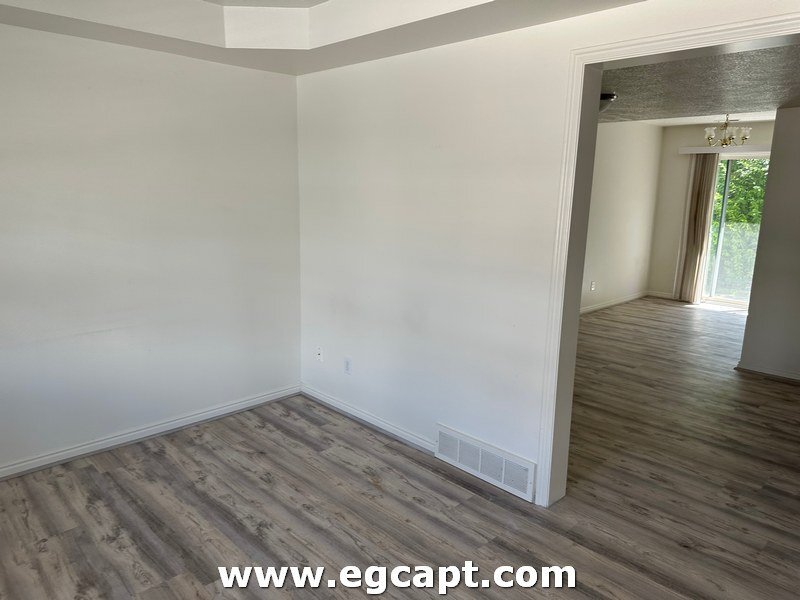Building Photo - 1243 N 400 E