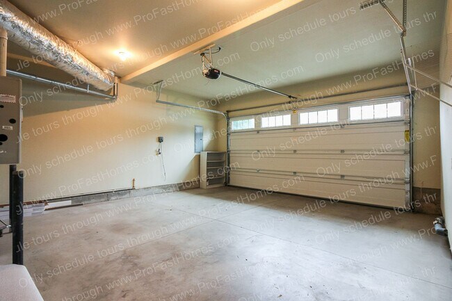 Building Photo - 17481 SW Winona Ln