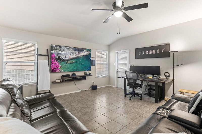 Building Photo - 7022 Phoebe View