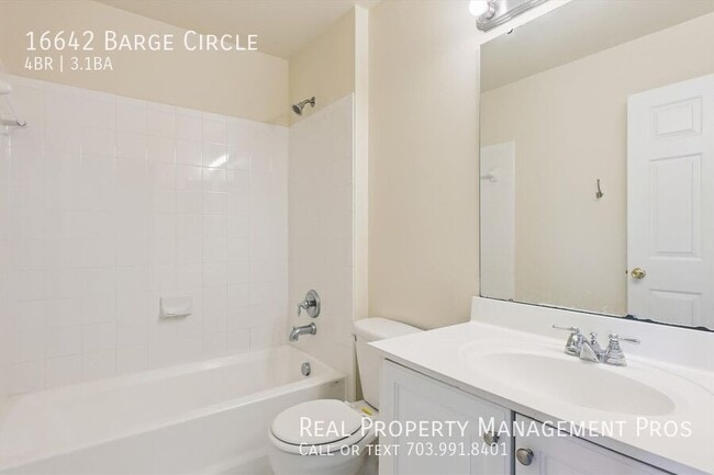 Building Photo - 16642 Barge Cir