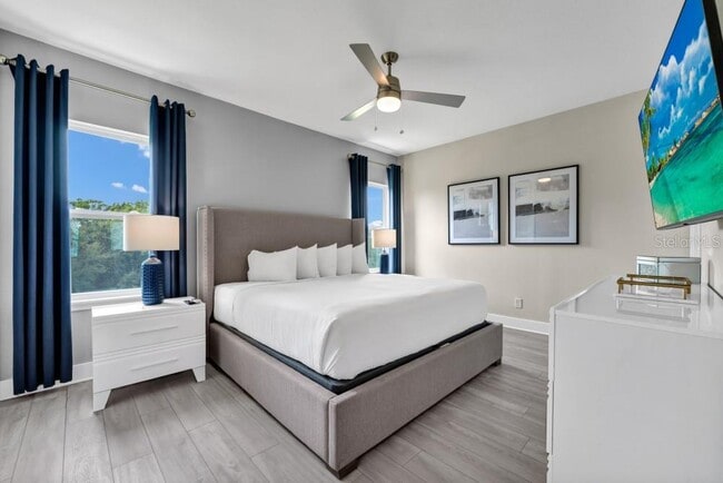 Building Photo - 7846 Spectrum Dr