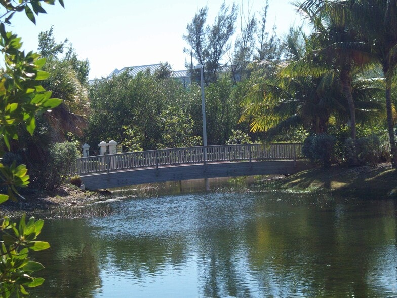 Building Photo - 3655 Seaside Dr