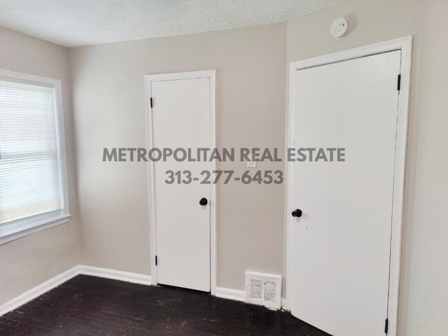 Building Photo - 26721 Carlysle St