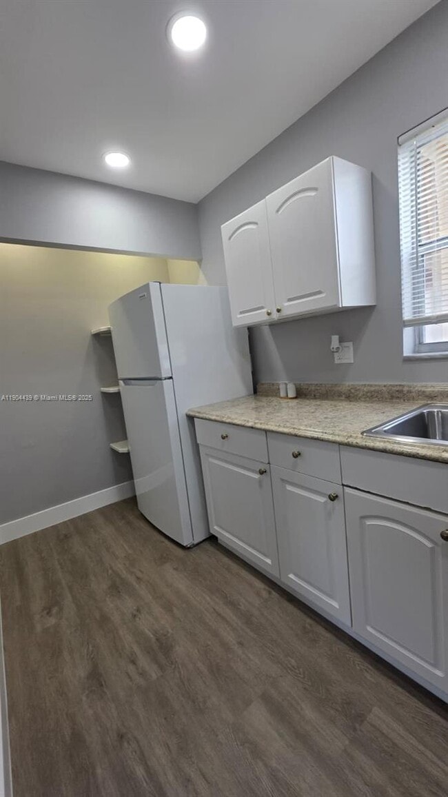 Building Photo - 178 Lake Evelyn Dr