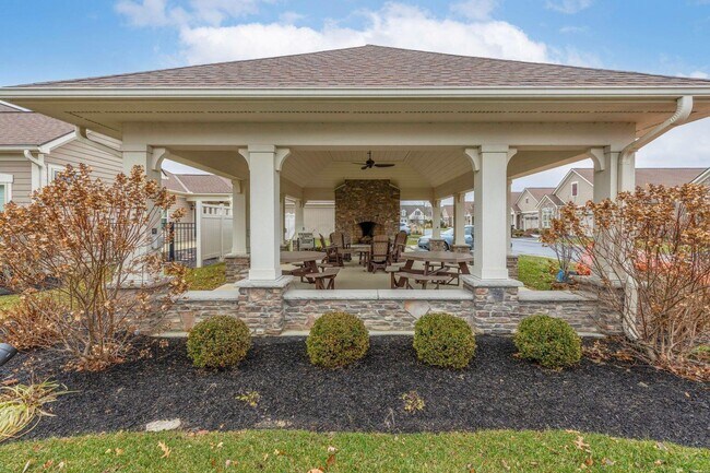 Building Photo - 76 Courtyard Crossing Dr