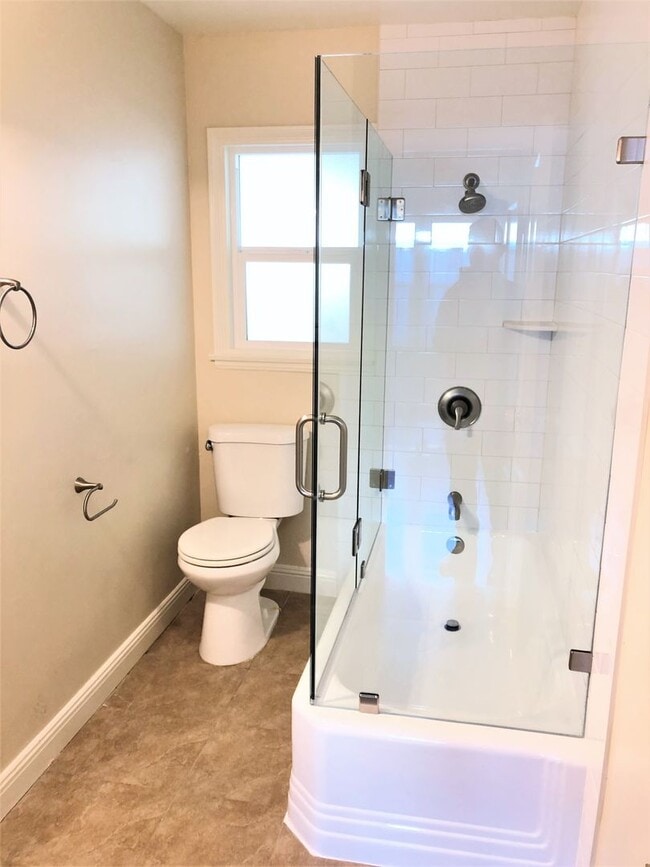 Building Photo - Cute, Cozy Cottage within Walking Distance of the Beach