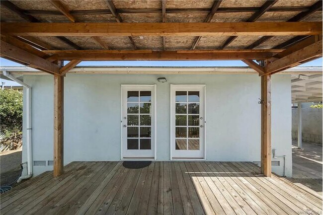 Building Photo - 2762 Ridge View Dr