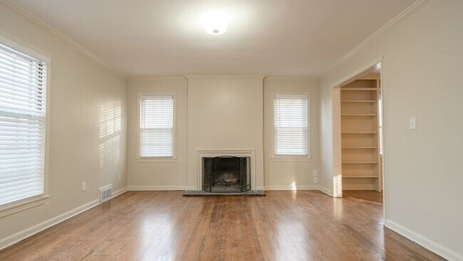 Building Photo - 629 E Meyer Blvd