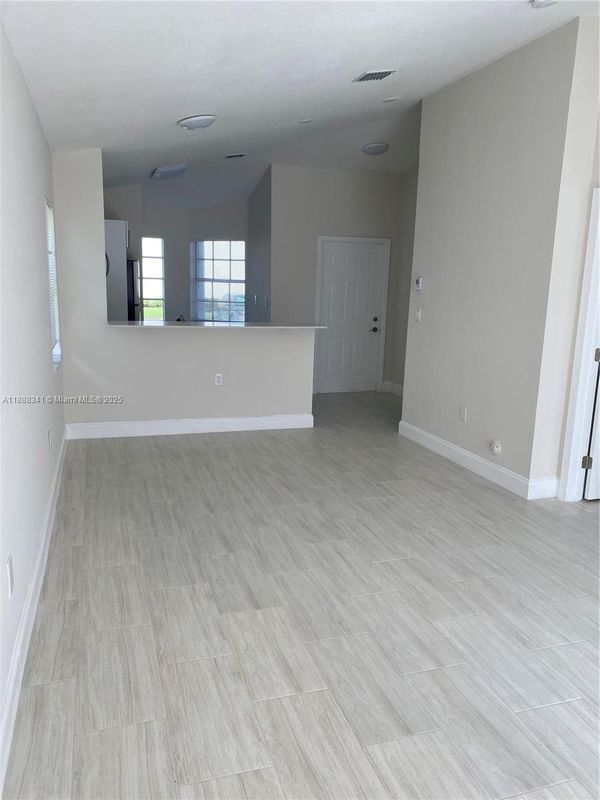 Building Photo - 14102 SW 120th Ct