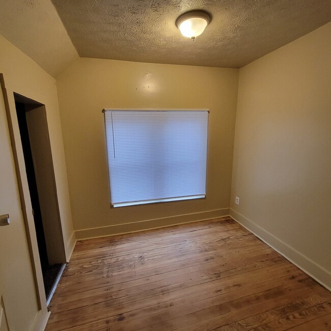 Building Photo - 3BR House near Fountain Square area!