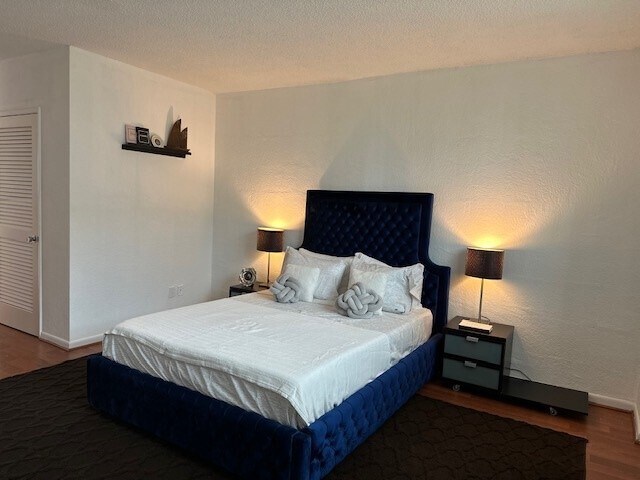 Bedroom - 19380 Collins Ave